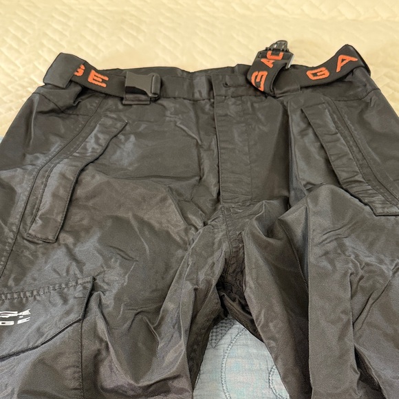 Women's Black Cargo Pants - Picture 2 of 6